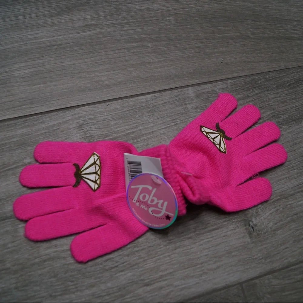 Girls Pink Gloves with Embroidered Ring